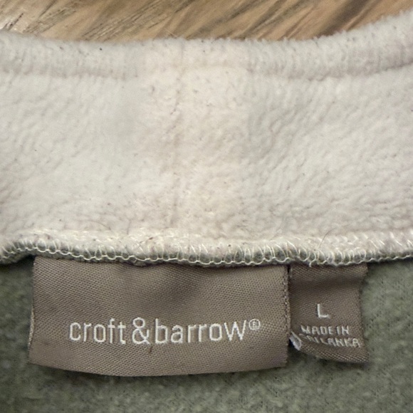 Croft & Barrow Sage Sweater with Red Bird Design - Picture 2 of 2